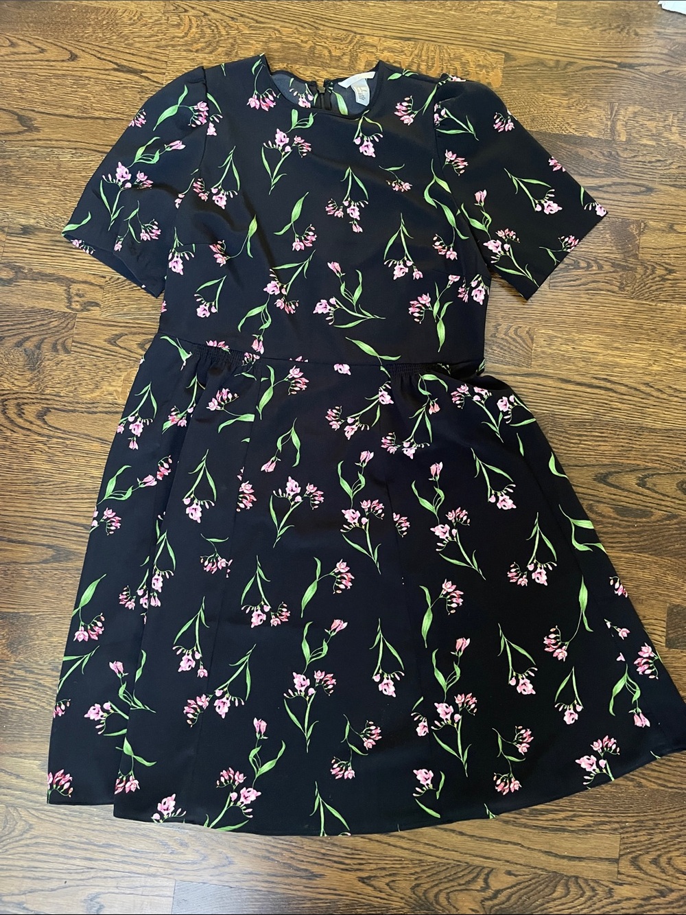 H&M Black Floral Short Sleeve Dress with Pink and Green Print